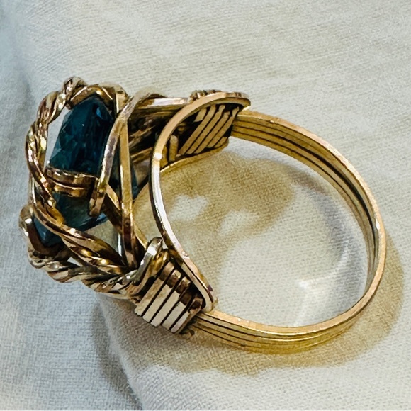 Twisted Golden Brass Wire Ring with Turquoise Colored Blue Stone Size 7 - Picture 5 of 10